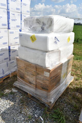 PALLET LOT of 15 BRAND NEW Boxes Including 6 Box Pactiv 16203598 Half Slab Rib Combo Container, 2011014W00 White Foam Tray Bundles. 15 Times Your Bid! 