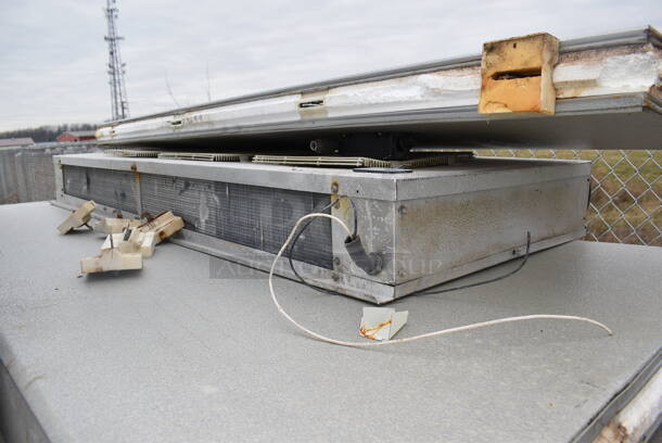 US Cooler 8'x12'x8'  Walk In Cooler Box w/ Copeland CR18K6-TF5-875 Compressor and Condensing Fan. 208/240 Volts, 3 Phase. Picture of the Unit Before Removal Is Included In the Listing. - Image 8 of 10
