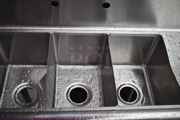 BRAND NEW SCRATCH AND DENT! KoolMore Stainless Steel Commercial 3 Bay Sink w/ Dual Drain Boards. 54x21x45. Bays 10x14x10 - Image 4 of 4