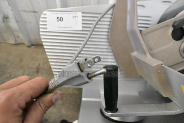 Bizerba SE 12 D US Stainless Steel Commercial Countertop Meat Slicer. 120 Volts, 1 Phase. Tested and Working! - Image 4 of 5