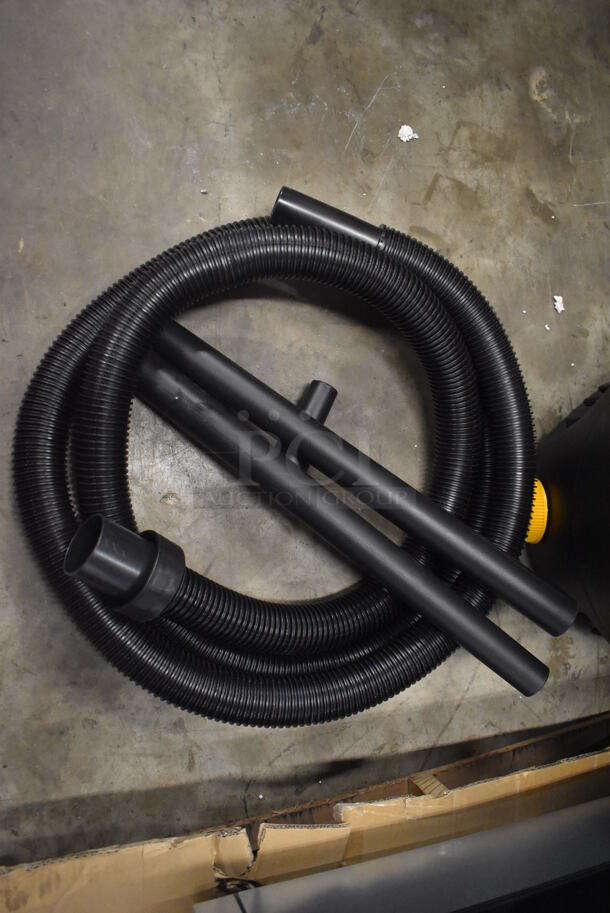BRAND NEW IN BOX! Shop-Vac 9627106 12 Gallon 5.5 Peak HP Polyethylene Wet / Dry Vacuum with Tool Kit. 17x17x28. Tested and Working! - Image 3 of 7