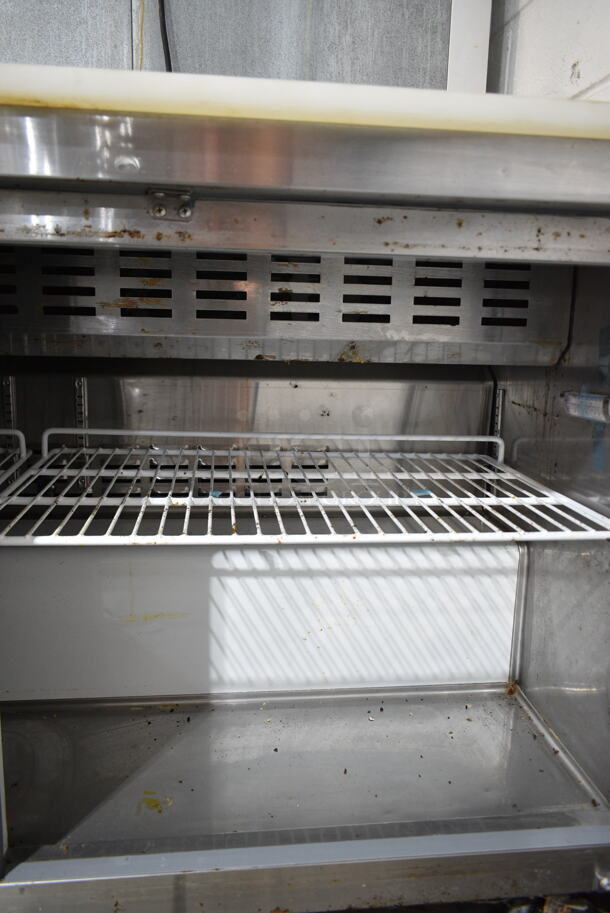 Avantco 178APT60HC Stainless Steel Commercial Sandwich Salad Prep Table Bain Marie Mega Top on Commercial Casters. 115 Volts, 1 Phase. Tested and Working! - Image 4 of 7
