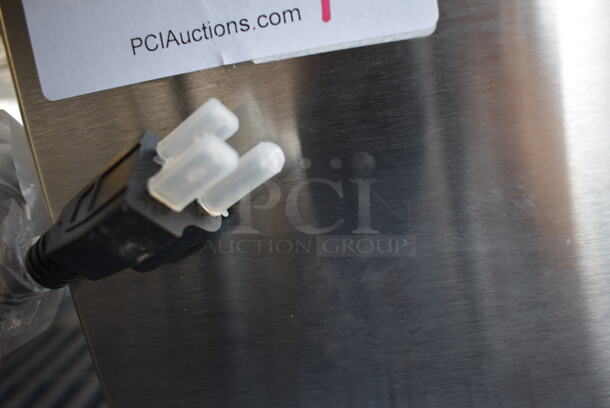 BRAND NEW! KoolMore CFW-1 Stainless Steel Commercial Countertop Food Warmer. 110 Volts, 1 Phase. 13.5x23x9.5. Tested and Working! - Image 4 of 5