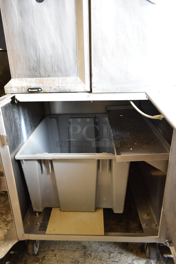 Fresh N Squeeze POS-1 Stainless Steel Commercial Floor Style Automatic Citrus Juicer on Commercial Casters. 120 Volts, 1 Phase. Cannot Test Due To Broken Interlocks - Image 4 of 8