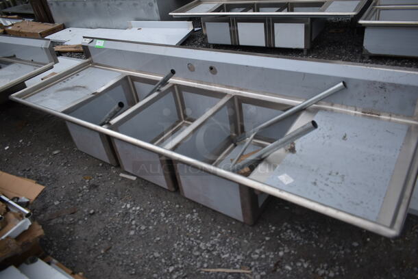 BRAND NEW SCRATCH AND DENT! Regency 600S32028224 115" 16-Gauge Stainless Steel Three Compartment Commercial Sink with 2 Drainboards - 20" x 28" x 14" Bowls - Image 2 of 8