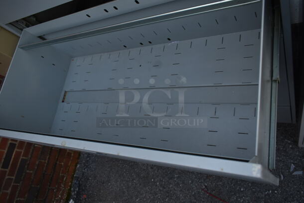 Gray Metal 4 Drawer Filing Cabinet w/ Top Compartment. - Image 3 of 6