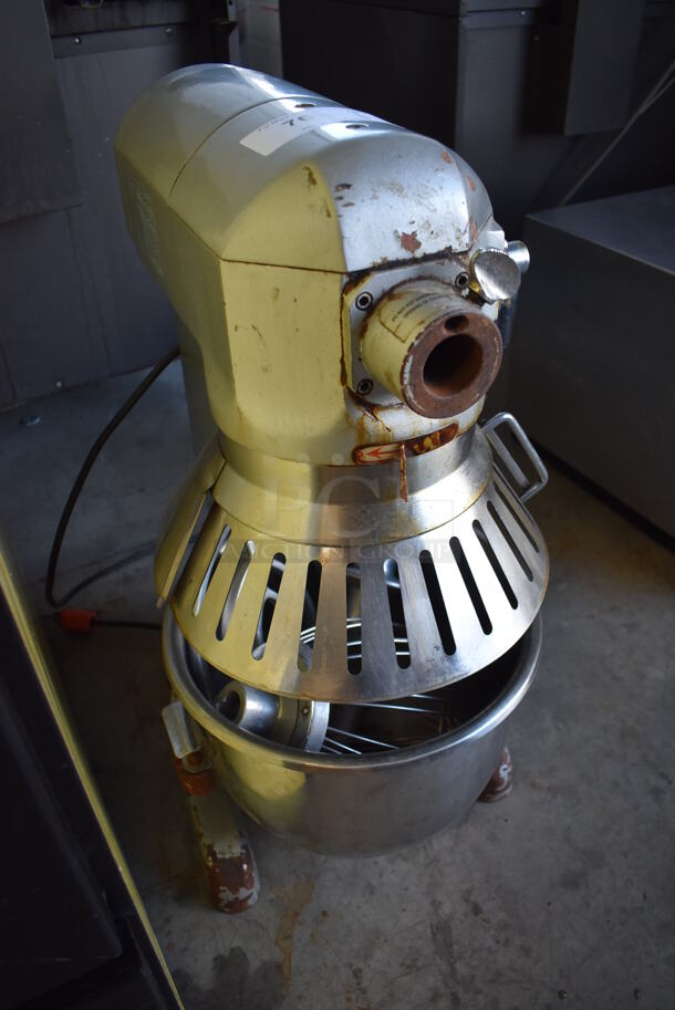 Fleetwood AE-20A Metal Commercial 20 Quart Planetary Dough Mixer w/ Stainless Steel Mixing Bowl, Bowl Guard, Dough Hook, Paddle and Whisk Attachments. 115 Volts, 1 Phase. 17x22x31. Tested and Working! - Image 7 of 7
