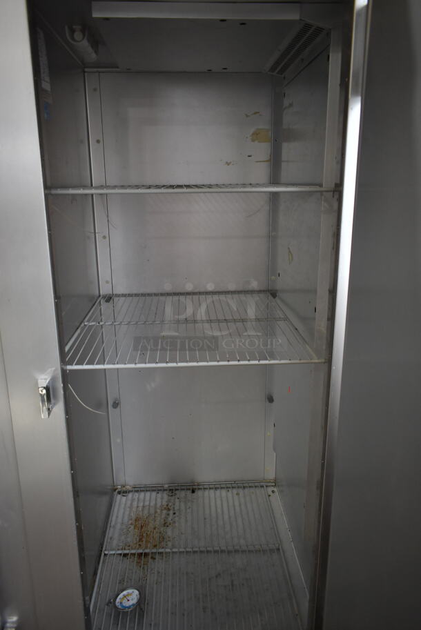 Traulsen G10010 ENERGY STAR Stainless Steel Commercial Single Door Reach In Cooler w/ Poly Coated Racks on Commercial Casters. 115 Volts, 1 Phase. Tested and Working! - Image 3 of 4