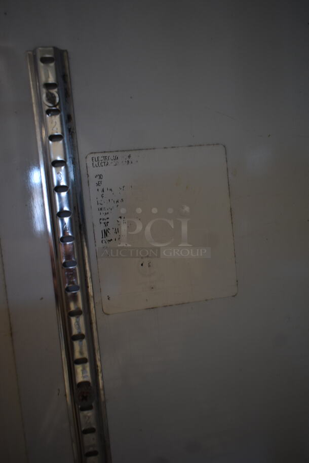 Kelvinator Stainless Steel Single Door Reach In Cooler or Freezer. 115 Volts, 1 Phase. Tested and Powers On But Does Not Get Cold - Image 4 of 4