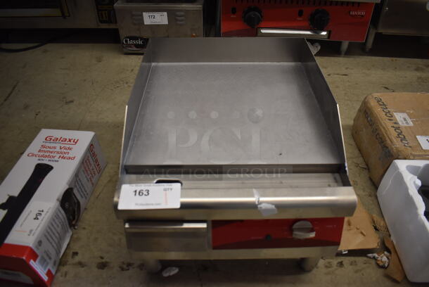 BRAND NEW! Avantco 177EG16N Stainless Steel Commercial Countertop Electric Powered Flat Top Griddle. 120 Volts, 1 Phase. Tested and Working!