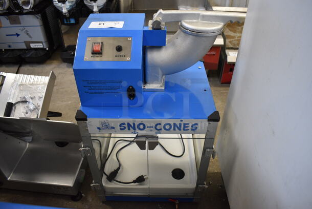 BRAND NEW! Carnival King Model 382SCM350R Metal Commercial Countertop Sno Cone Ice Crushing Machine. 120 Volts, 1 Phase. 21x14.5x26.5. Tested and Working!