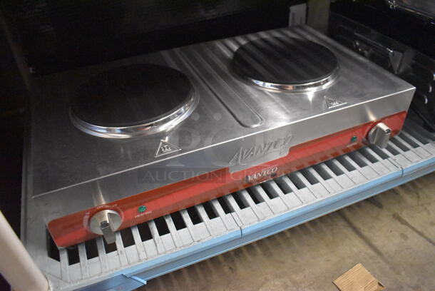 LIKE NEW! Avantco 177EB202SBSA Stainless Steel Countertop Double Burner Solid Top Portable Electric Hot Plate Range. Unit Has Only Been Used a Few Times! 120 Volts, 1 Phase. 23x13x6. Tested and Working! - Image 4 of 7