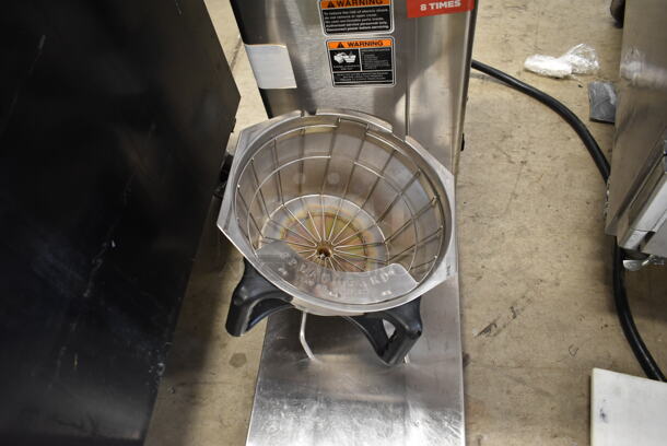 2019 Bunn IC3-DBC Stainless Steel Commercial Countertop Iced Tea Machine w/ Metal Brew Basket. 120/208 Volts, 1 Phase.  - Image 5 of 7