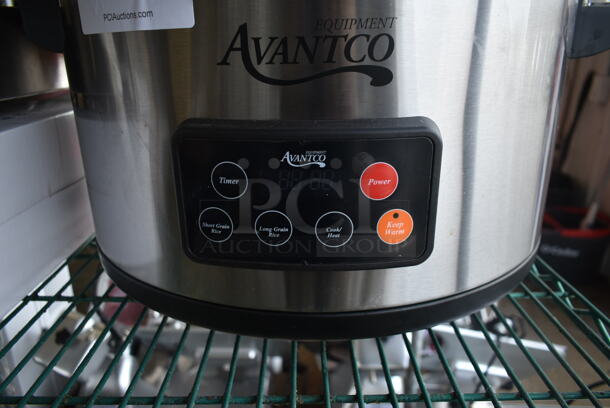 BRAND NEW SCRATCH AND DENT! 2023 Avantco 177RCSA90 Stainless Steel Commercial Countertop Electric Powered Rice Cooker. 240 Volts, 1 Phase.  - Image 2 of 5