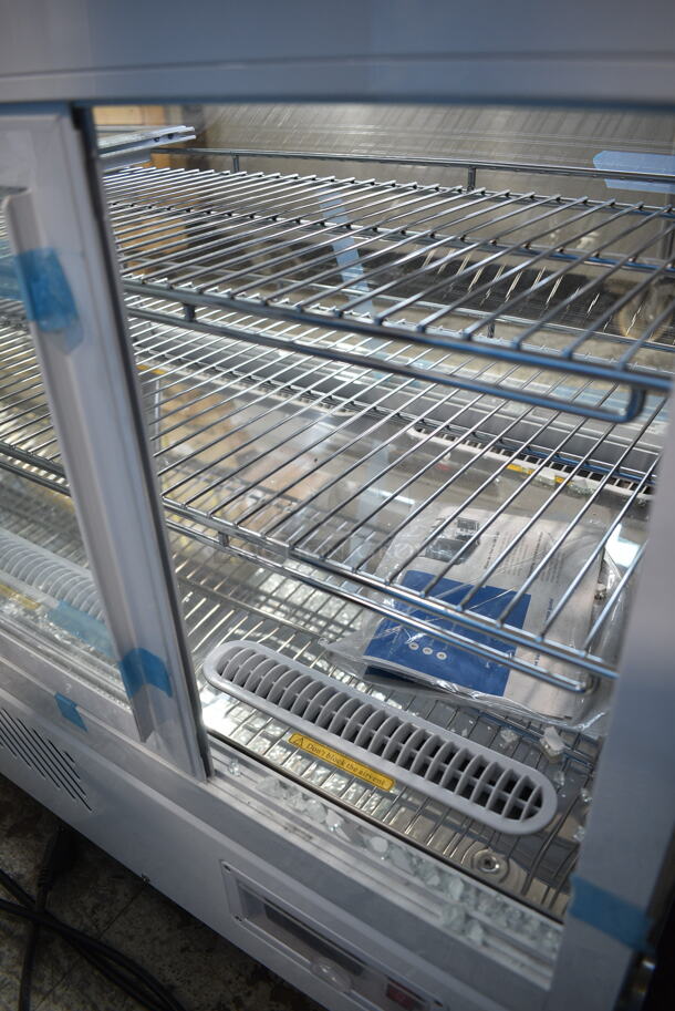 BRAND NEW SCRATCH AND DENT! Avantco 360BCSS60HCW Metal Commercial Countertop Refrigerated Display Case Merchandiser. 115 Volts, 1 Phase. See Pictures For Glass Damage. Tested and Powers On But Does Not Get Cold - Image 9 of 12