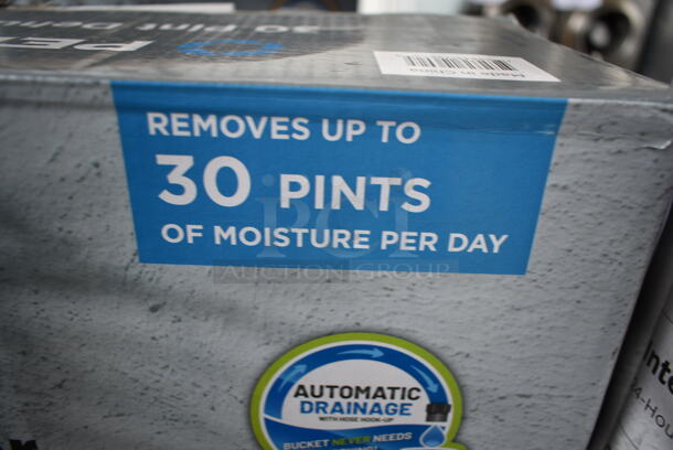 IN ORIGINAL BOX! Pelonis PAD30C1AWT ENERGY STAR 30 Pint Dehumidifier. 115 Volts, 1 Phase. - Image 5 of 9