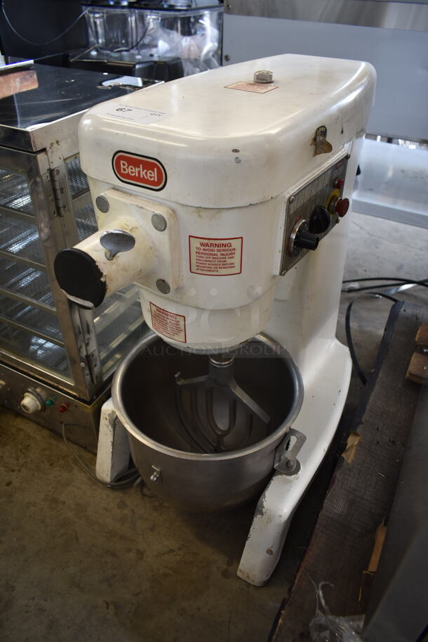 Berkel EF20 Metal Commercial 20 Quart Planetary Dough Mixer w/ Stainless Steel Mixing Bowl and Paddle Attachment. 110 Volts, 1 Phase. Tested and Powers On But Parts Do Not Move - Image 1 of 7