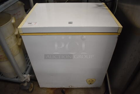 Sears 253.12502410 Chest Freezer. 115 Volts, 1 Phase. 29x21x32.5. Tested and Working!