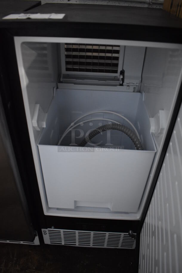 BRAND NEW SCRATCH AND DENT! KoolMore BIM75-BS Stainless Steel Commercial Self Contained Undercounter Ice Machine. 115 Volts, 1 Phase. 15x17.5x33 - Image 4 of 6
