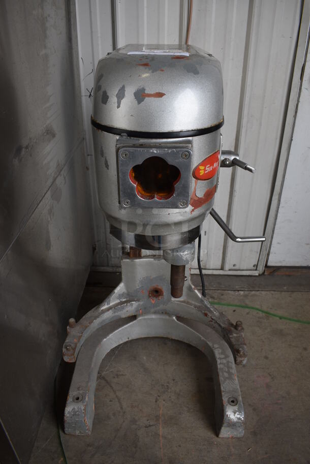 2015 Sun-Mate Model SM-401 Metal Commercial Floor Style 40 Quart Planetary Mixer. 220 Volts, 3 Phase. 22x20x40 - Image 5 of 8