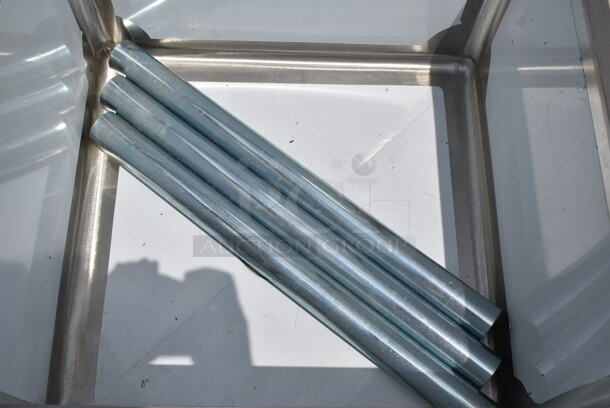 BRAND NEW SCRATCH AND DENT! Steelton 522CS11818N 23 1/2" 18-Gauge Stainless Steel One Compartment Commercial Sink without Drainboard - 18" x 18" x 12" Bowl. Missing 1 Leg.  - Image 4 of 5