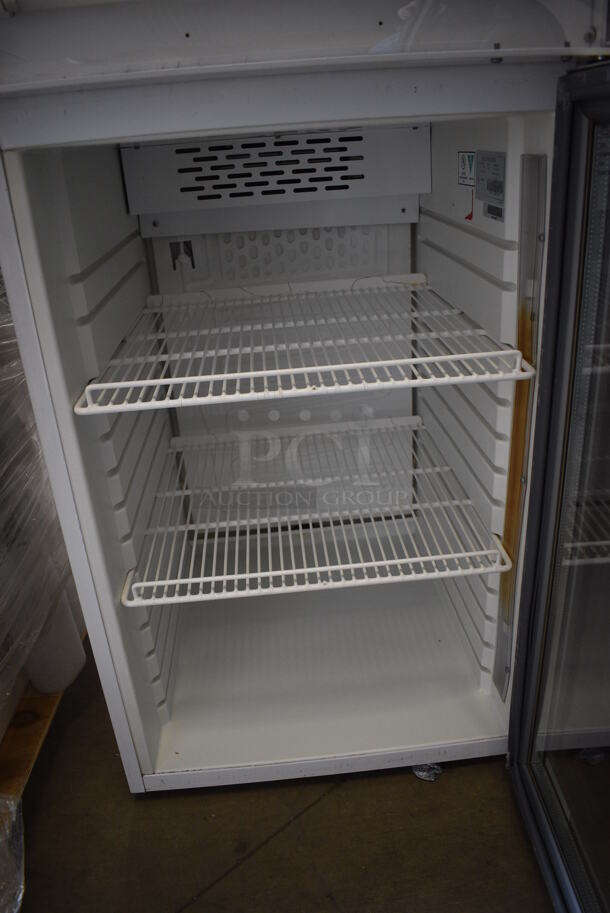 Cold Masters Model CT 400 Metal Commercial Mini Cooler Merchandiser w/ Poly Coated Racks. 115 Volts, 1 Phase. 22x25.5x39.5. Tested and Working! - Image 4 of 5