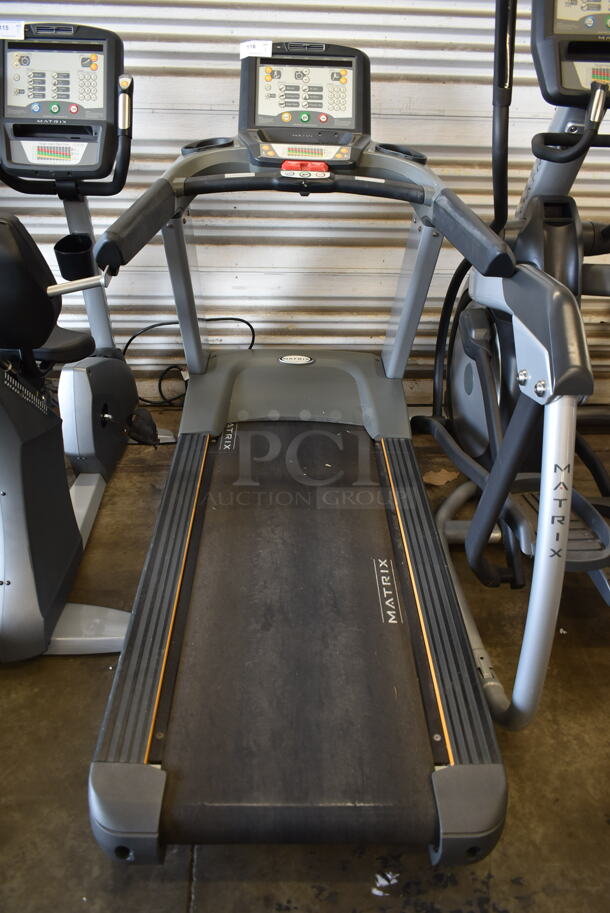Matrix Ultimate Deck Commercial Floor Style Treadmill. Tested and Working! - Image 2 of 6