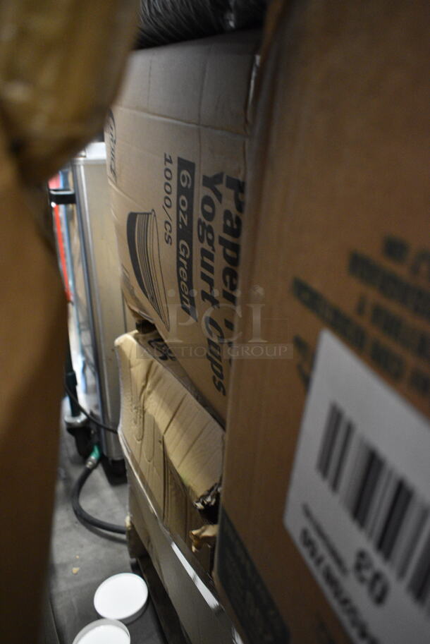 PALLET LOT of 21 BRAND NEW Boxes Including Choice Pizza Wedge Clamshell, CH32DEF Dart ClearPac SafeSeal 32 oz. Tamper-Resistant, Tamper-Evident Hinged Container with Flat Lid - 200/Case, Noble Medium Gloves, Yogurt Cups 6 oz. 21 Times Your Bid! - Image 9 of 10