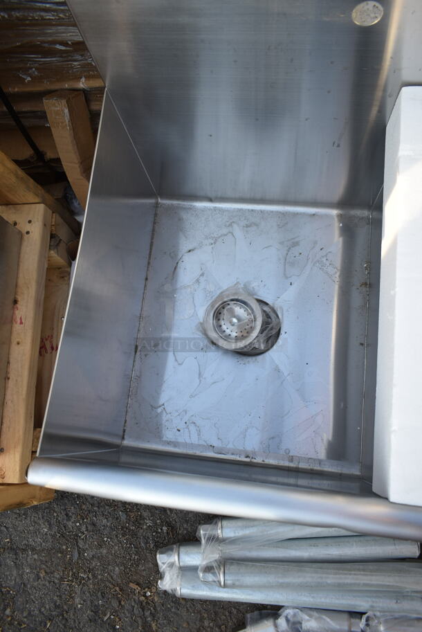 BRAND NEW SCRATCH AND DENT! Stainless Steel 2 Bay Sink. - Image 5 of 6