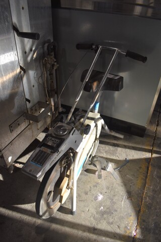 Voit Ergometer Metal Stationary Exercise Bicycle. 20x34x32