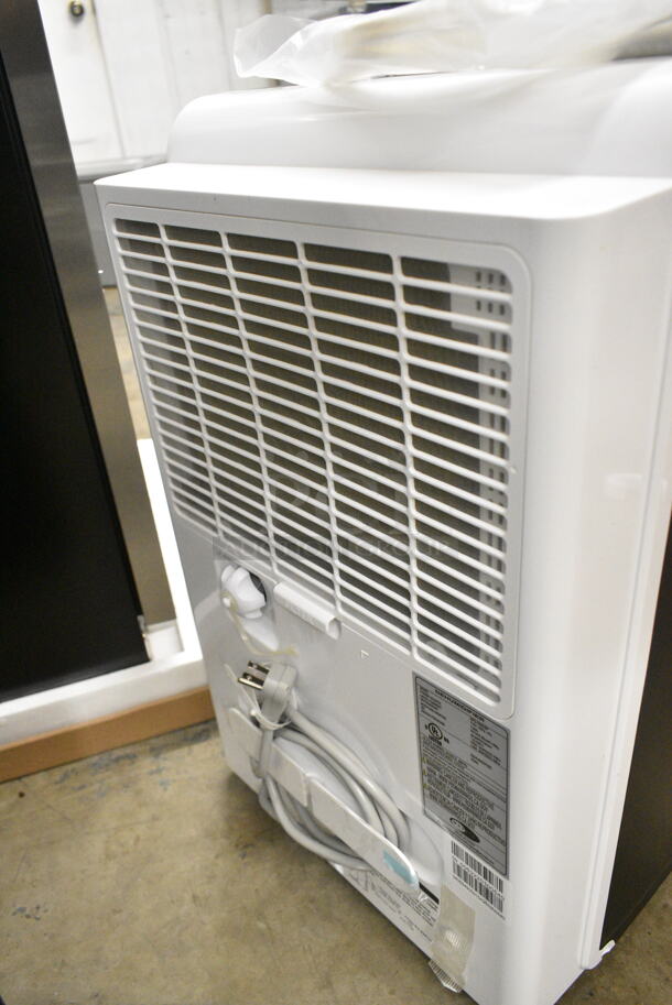 BRAND NEW SCRATCH AND DENT! Whynter Energy Star RPD-506EWP 50 Pint High Capacity Portable Dehumidifier with Pump up to 4000 sq ft. 115 Volts, 1 Phase. Tested and Working! - Image 6 of 7