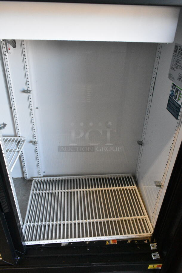 2019 True GDM-41SL-48-HC-LD Metal Commercial 2 Door Reach In Cooler Merchandiser w/ Poly Coated Racks. 115 Volts, 1 Phase. Tested and Working! - Image 4 of 5