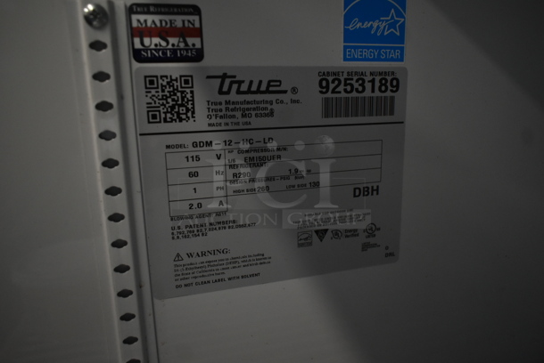 2018 True GDM-12-HC-LD ENERGY STAR Metal Commercial Single Door Reach In Cooler Merchandiser w/ Poly Coated Racks. 115 Volts, 1 Phase. Tested and Powers On But Does Not Get Cold - Image 4 of 4