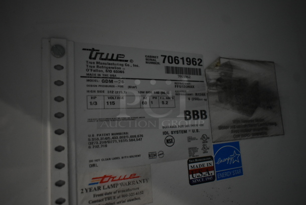 True GDM-26 ENERGY STAR Metal Commercial Single Door Reach In Cooler Merchandiser w/ Poly Coated Racks. 115 Volts, 1 Phase. Tested and Working! - Image 7 of 7