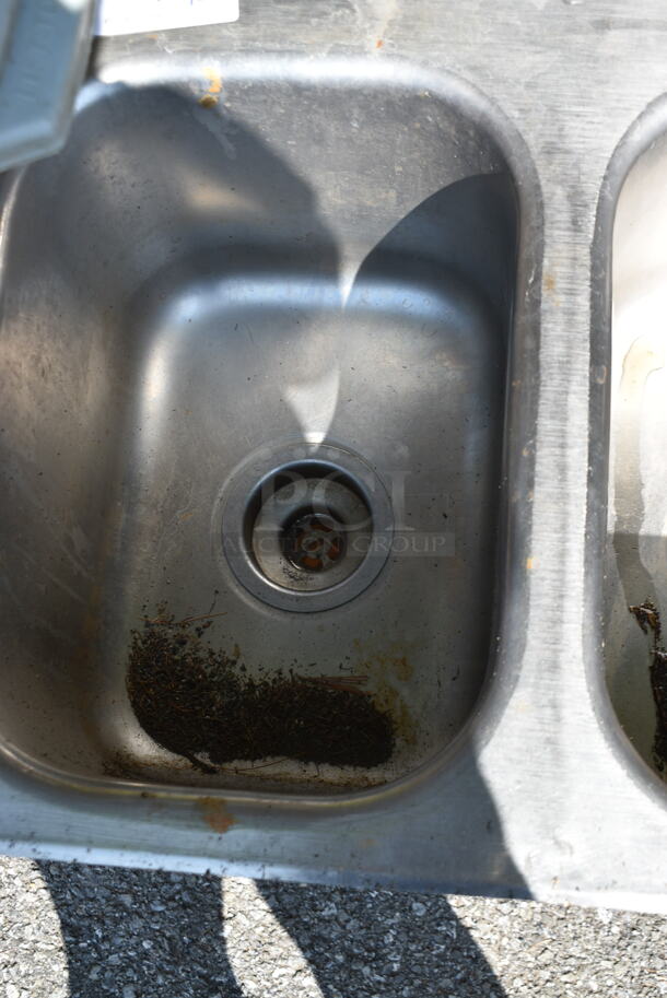 Stainless Steel 3 Bay Drop In Sink w/ Faucet and Handles. Bays 10x14x9 - Image 6 of 6