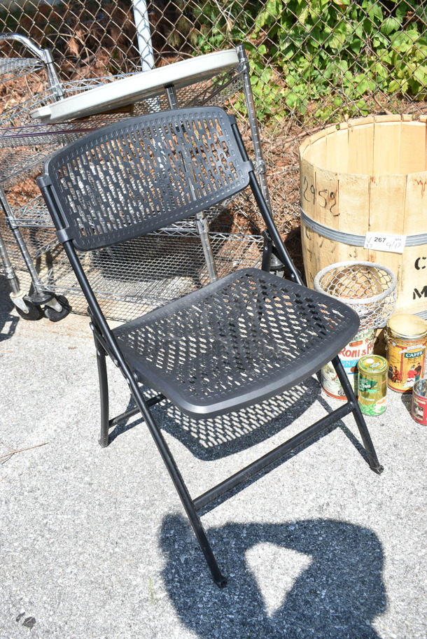ALL ONE MONEY! Lot of 7 Various Items Including Barrel, Net and Cans - Image 5 of 5