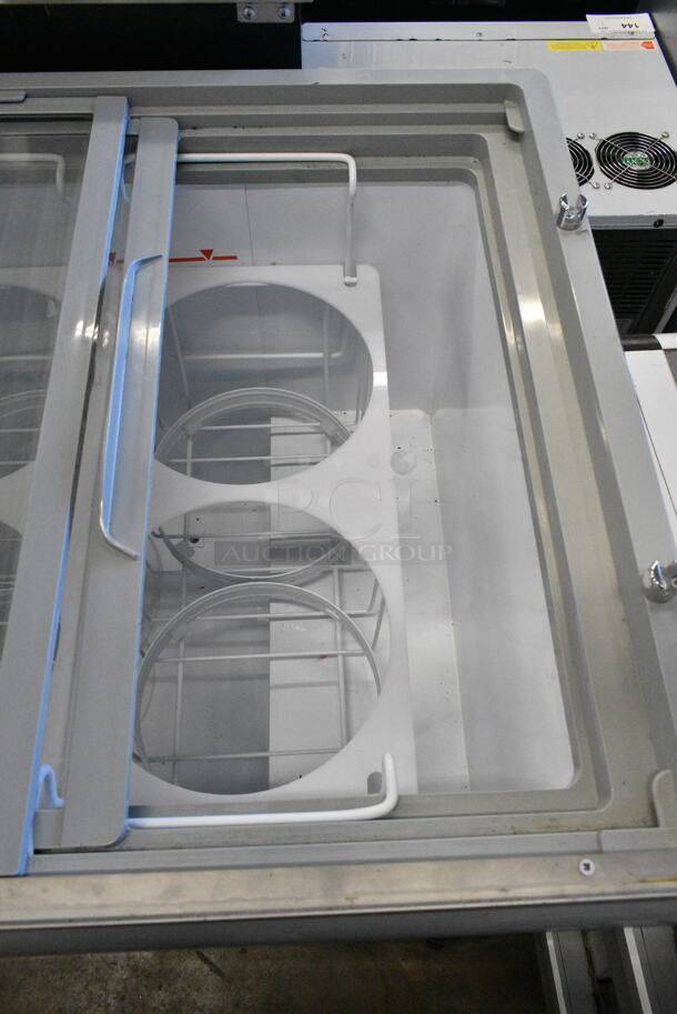 Maxx Cold MXDC-4 Metal Commercial Chest Freezer Merchandiser on Commercial Casters. 115 Volts, 1 Phase. Tested and Working! - Image 5 of 7