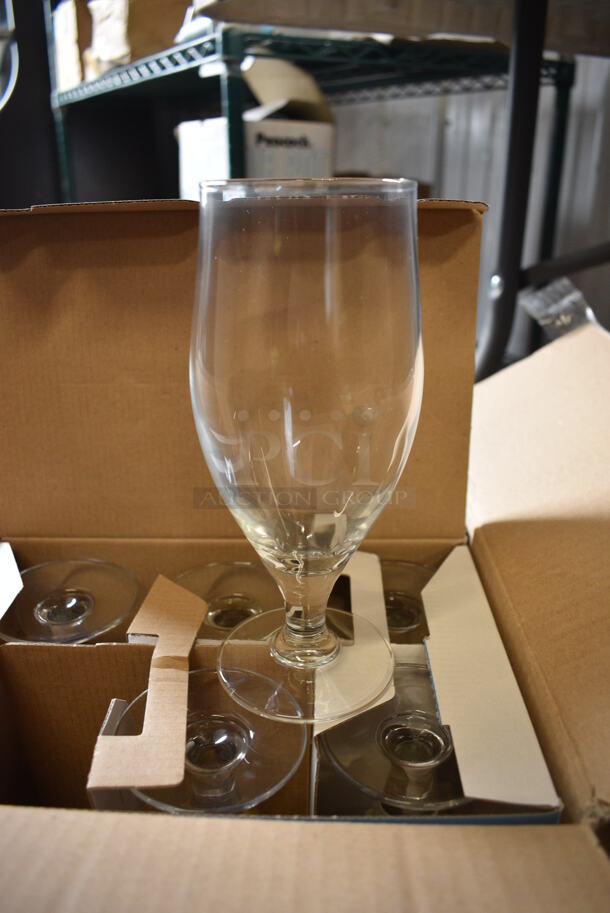 24 BRAND NEW IN BOX! Arcoroc Footed Beverage Glasses. 3x3x7. 24 Times Your Bid!