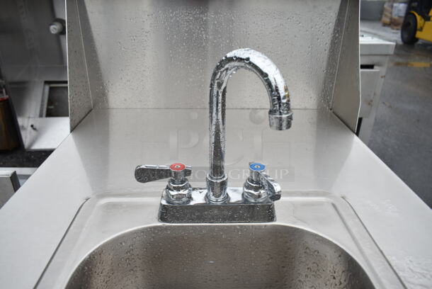 QualServ WMSC24MS Stainless Steel Commercial Single Bay Portable Sink w/ Faucet and Handles on Commercial Casters. 120 Volts, 1 Phase. - Image 5 of 10
