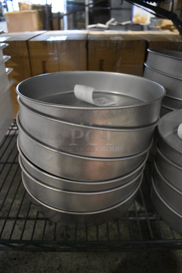 6 Metal Round Baking Pans. 10.5x10.5x2. 6 Times Your Bid!