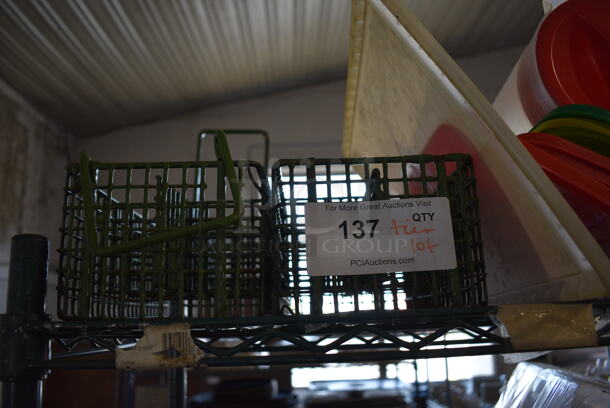 ALL ONE MONEY! Tier Lot of Various Items Including Poly Lids and Green Baskets - Image 4 of 5