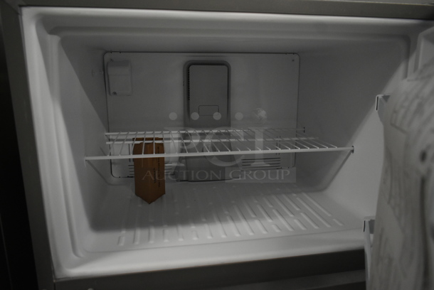 BRAND NEW SCRATCH AND DENT! Whirlpool WRT311FZDM02 Stainless Steel Cooler Freezer Combo. 115 Volts, 1 Phase. Tested and Working! - Image 2 of 6