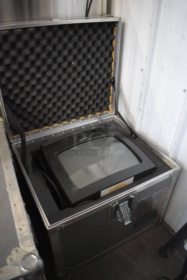 Radio Shack 13" Monitor In Gray Metal Case. 21x19x18 - Image 6 of 6