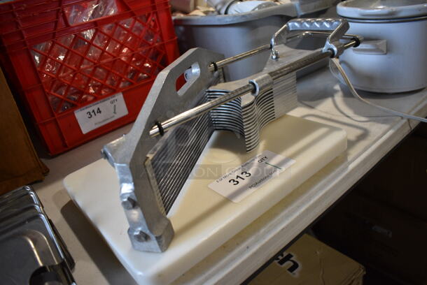 Metal Countertop Tomato Slicer. 19x11x7 - Image 3 of 3