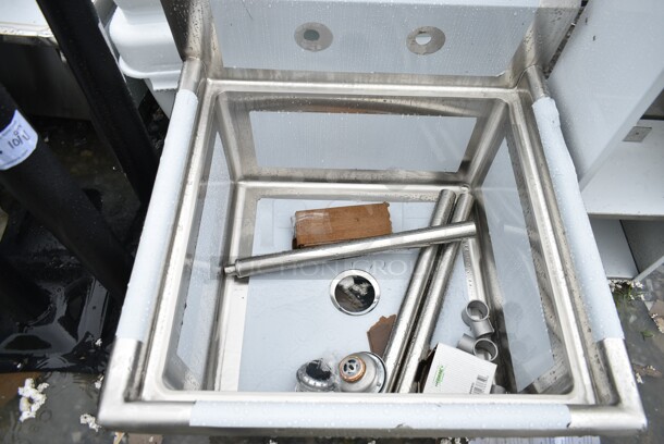 BRAND NEW SCRATCH AND DENT! Regency 600S12323 28" 16-Gauge Stainless Steel One Compartment Commercial Sink with Galvanized Steel Legs and without Drainboard - 23" x 23" x 12" Bowl - Image 4 of 6