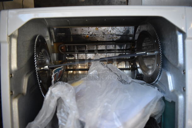 Showtime Metal Countertop Rotisserie Oven. 18x14x14 - Image 4 of 4