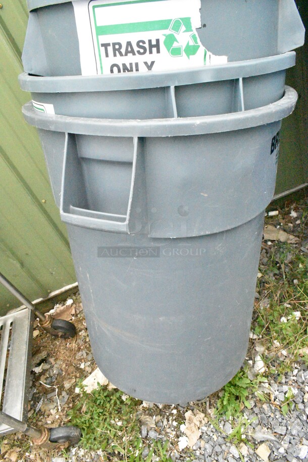 9 Various Poly Trash Cand Including Rubbermaid Brute. 9 Times Your Bid!  - Image 11 of 12