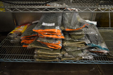39 BRAND NEW! Oven Mitts. 39 Times Your Bid!