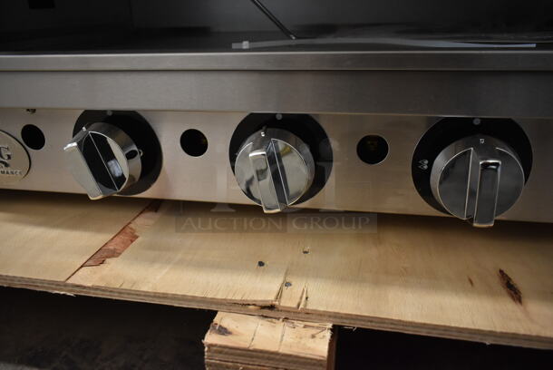 BRAND NEW SCRATCH AND DENT! Cooking Performance Group CPG 351S36SBN Stainless Steel Commercial Natural Gas Powered Salamander Broiler Cheese Melter. 36,000 BTU.  - Image 4 of 7