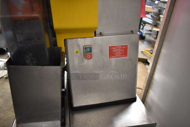 2017 Zumex Speed Pro Tank Podium Stainless Steel Commercial Floor Style Citrus Juicer on Commercial Casters. 115 Volts, 1 Phase. Tested and Working! - Image 7 of 10